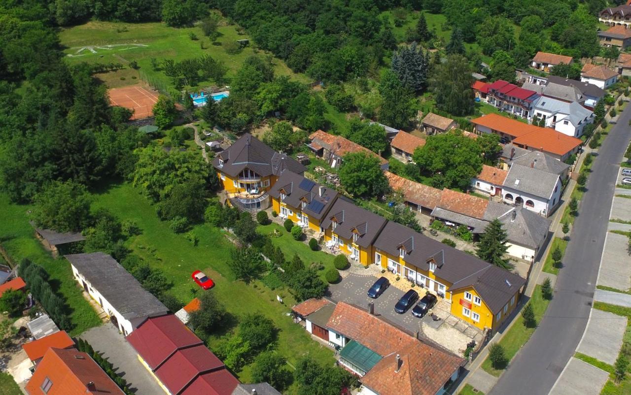 Appartementhaus 5. Jahreszeit Хевіз Екстер'єр фото
